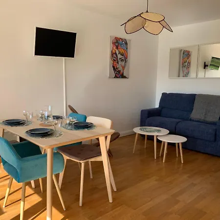 Trouville, Renove Avec Grande Terrasse Au Calme Lejlighed