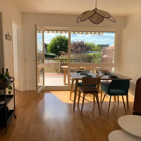 Apartment Trouville, Renove Avec Grande Terrasse Au Calme Trouville-sur-Mer