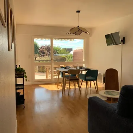 Trouville, Renove Avec Grande Terrasse Au Calme Daire *