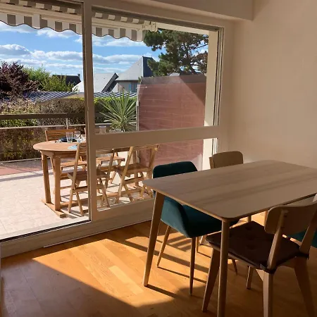 Trouville, Renove Avec Grande Terrasse Au Calme *